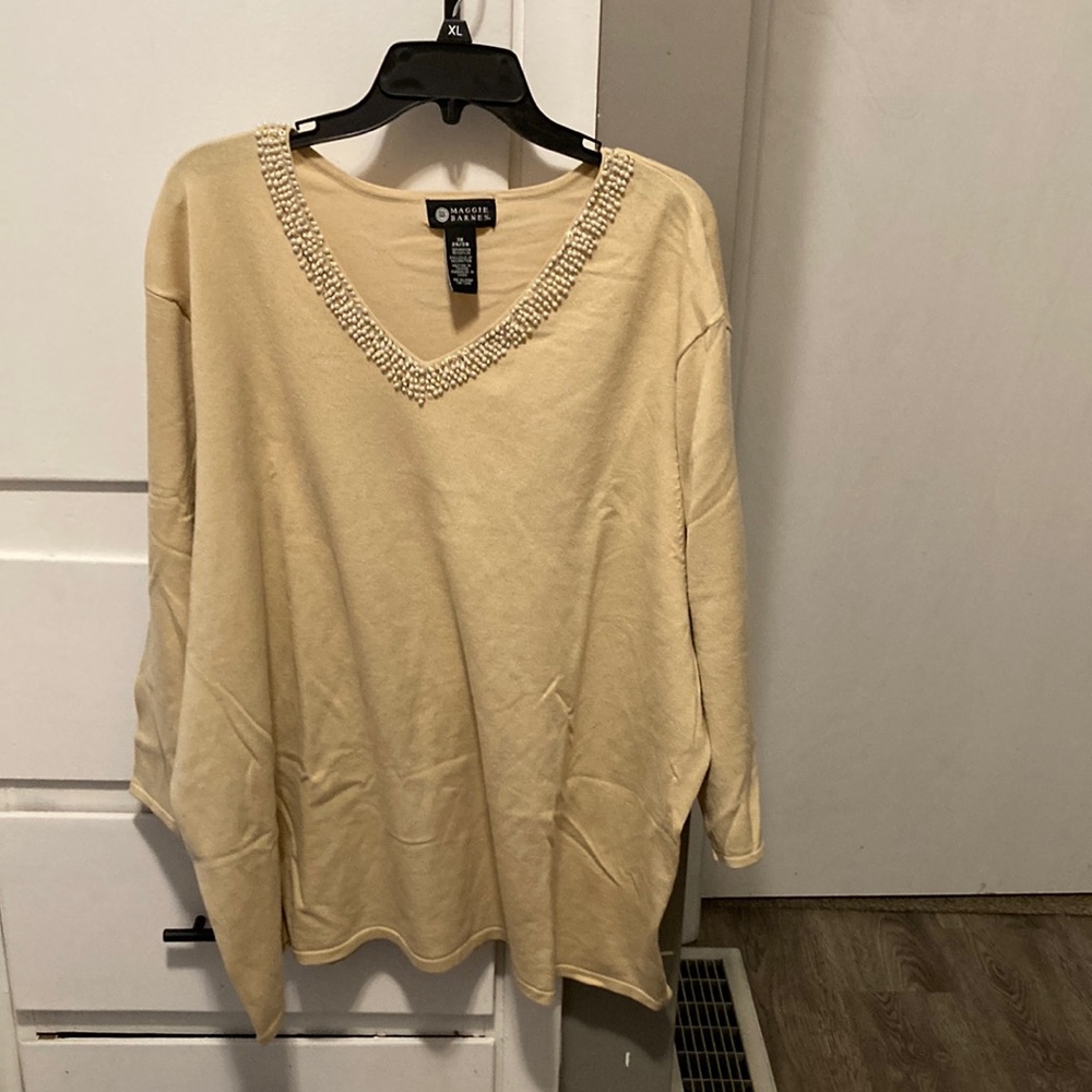 Maggie Barnes Size 3X Womens Crew Neck Sweater featuring pearl neckline.